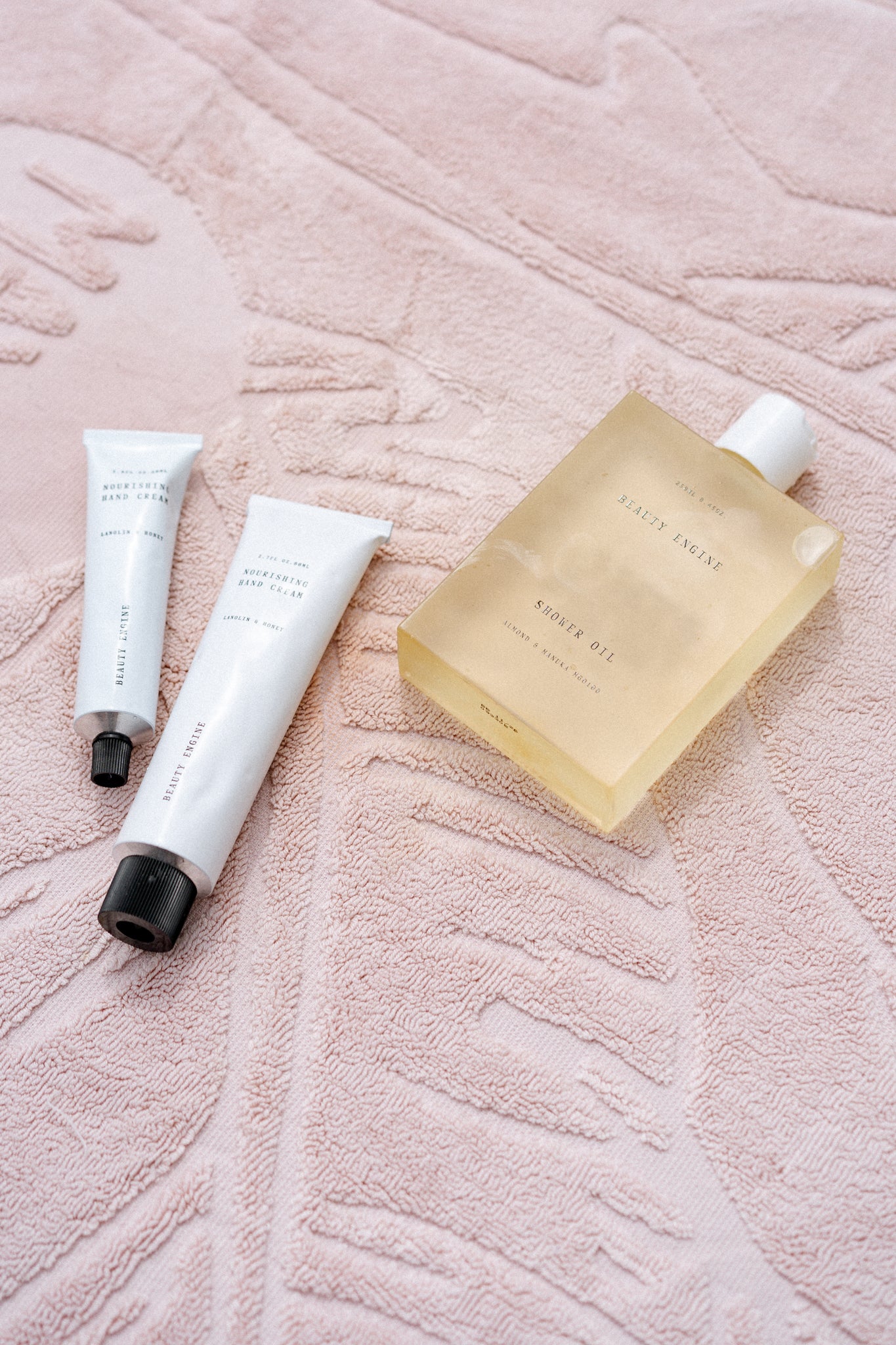 Beauty Engine Sweet Almond x Manuka Honey MGO 100 Shower oil