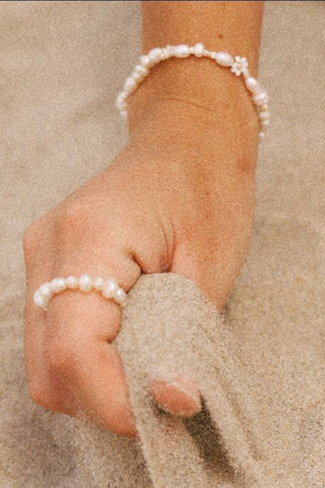 Surf & Stone Daisy Bracelet