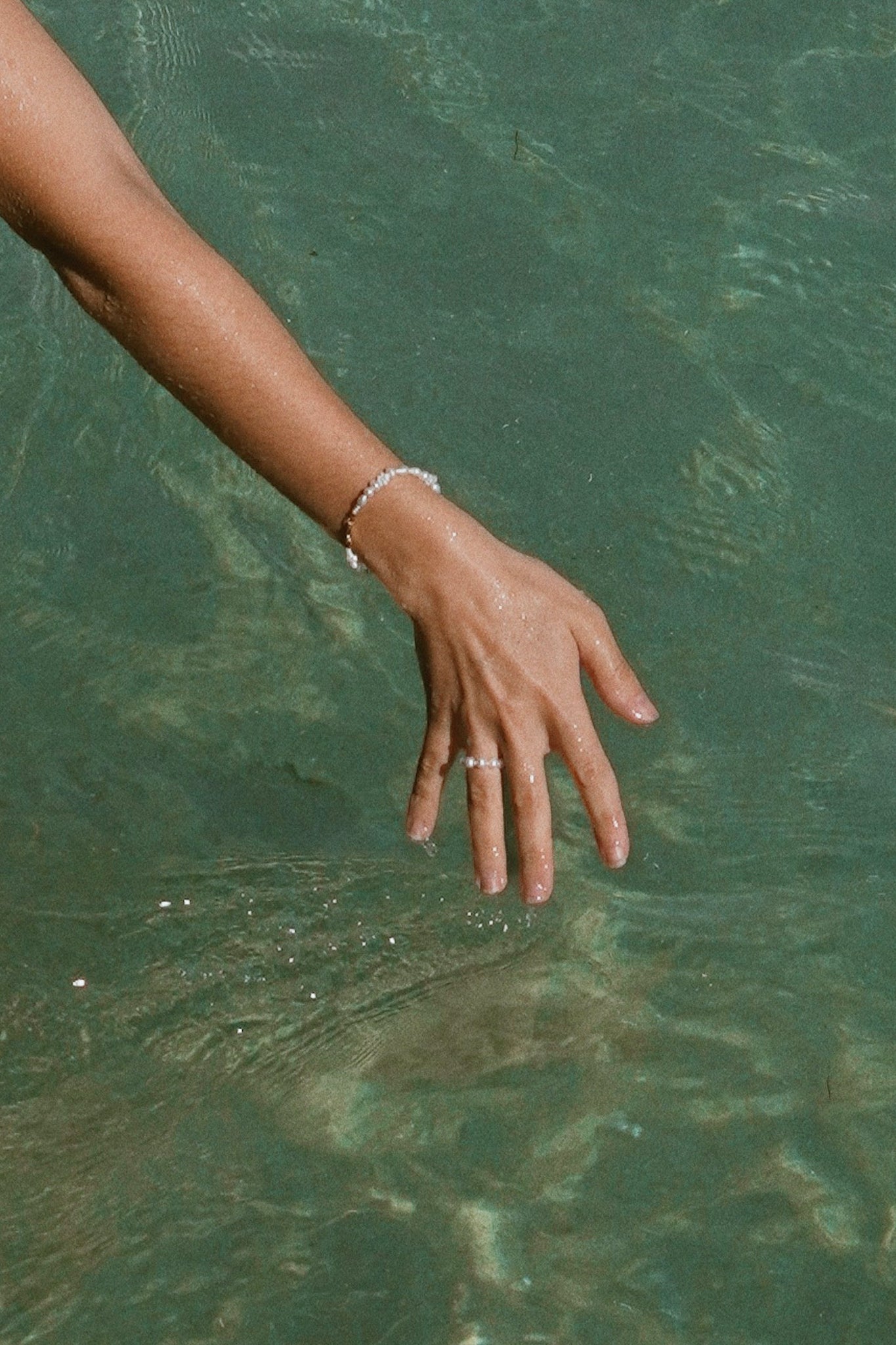 Surf & Stone Daisy Bracelet
