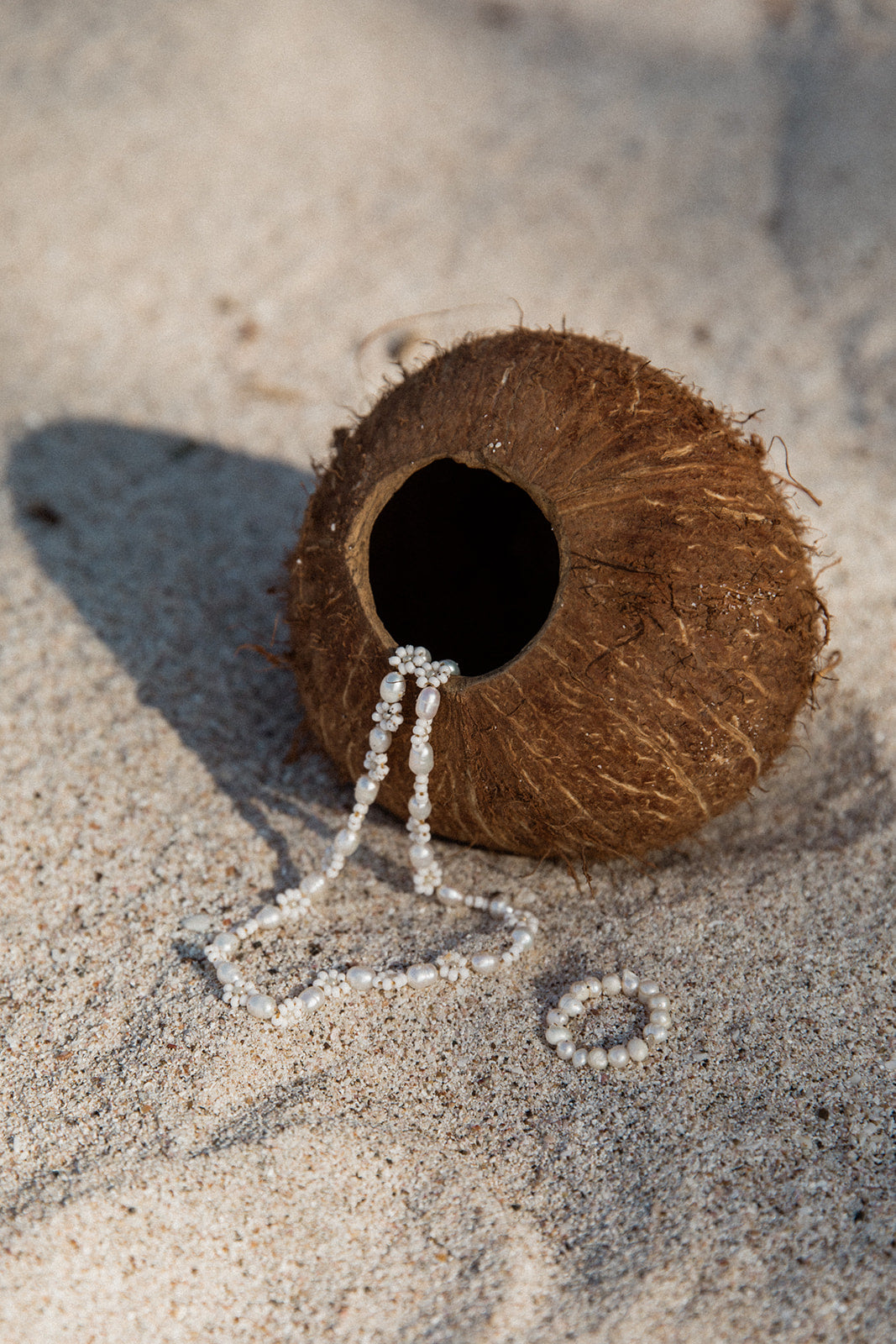 Surf & Stone Daisy Necklace