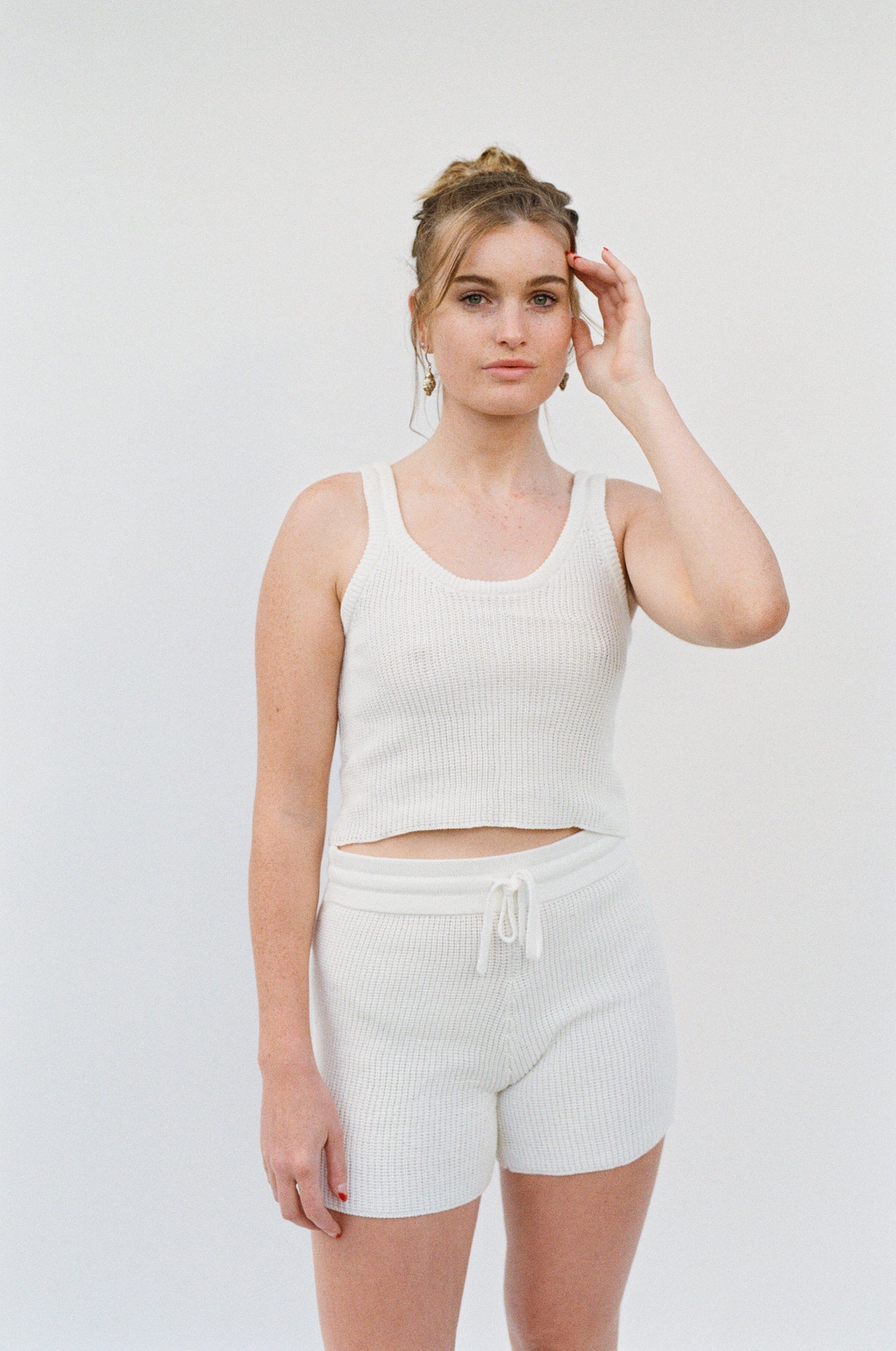 Slowly Golden Pamela Short White