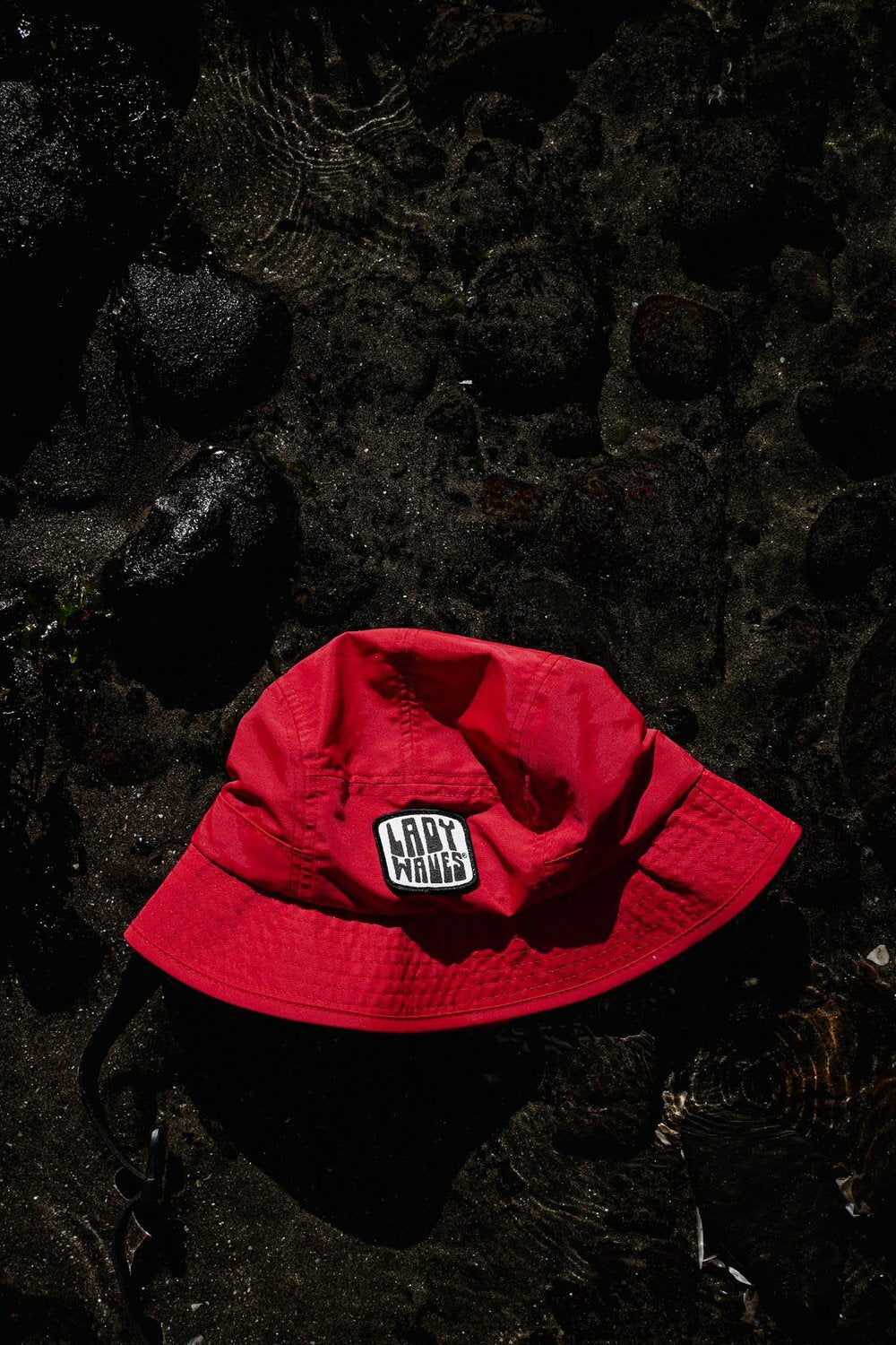 Lady Waves Classic Surf Bucket Hat - Cherry Red