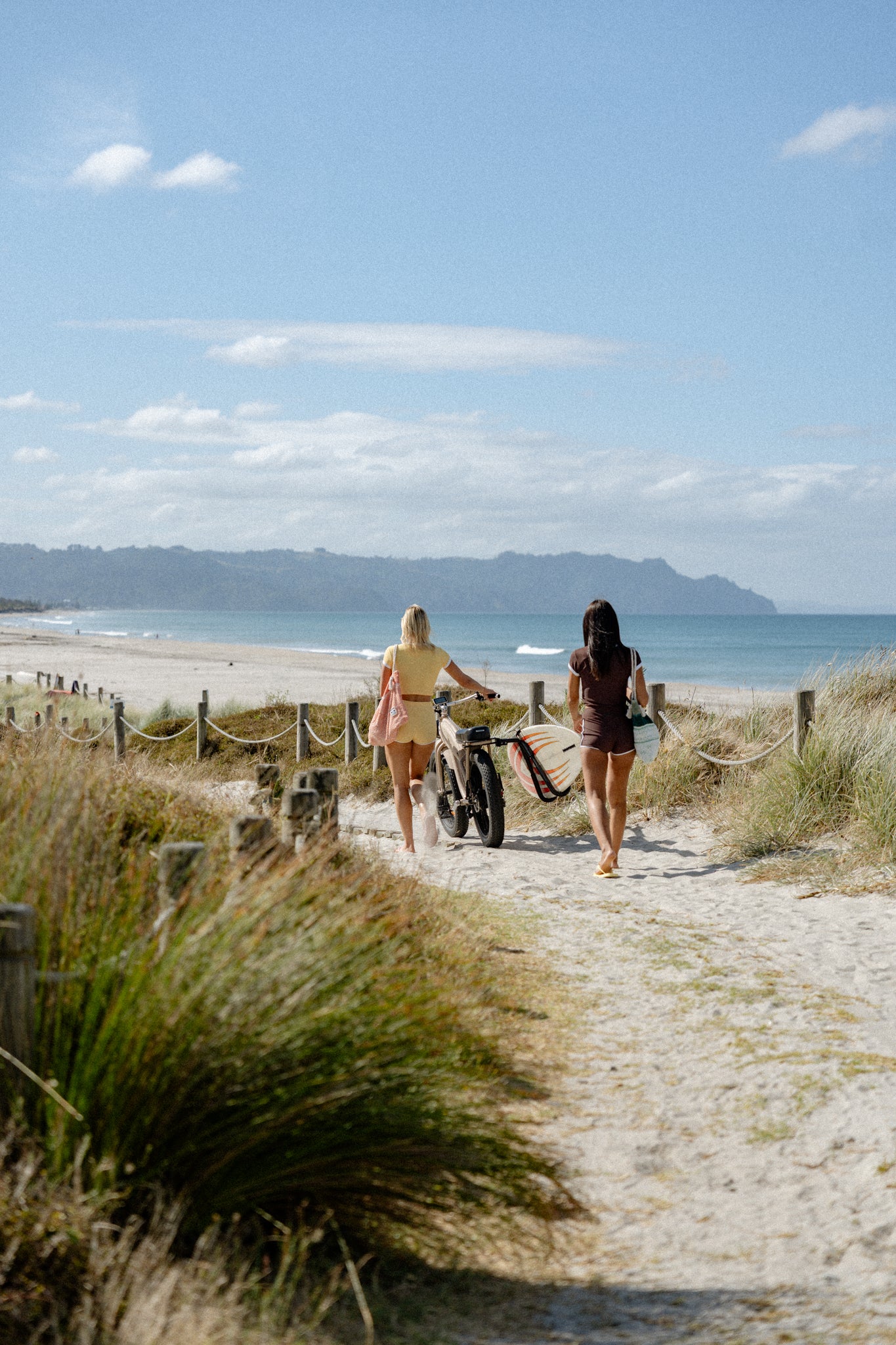 The Unscripted Surf Top Lemon